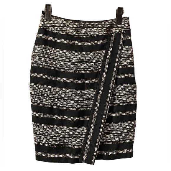 L’AGENCE FAUX WRAP SKIRT - Picture 1 of 6